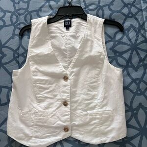 GAP Women's White Sleeveless Top